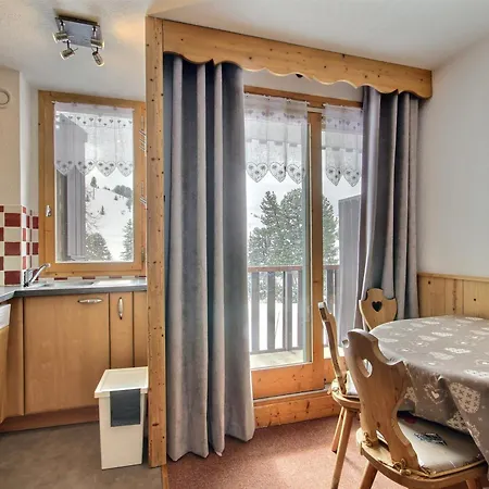Bel Rénové 2 Pièces, Balcon, Proche Pistes Et Commerces - Fr-1-455-148